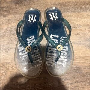 NY Glitter Jelly Flip Flops - Navy/White